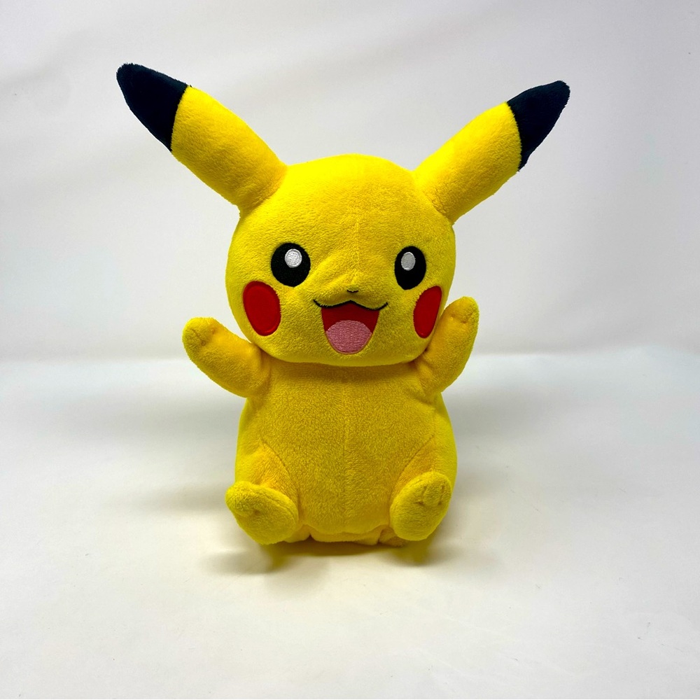 Pokemon Pikachu 9” Talking Plush by Tomy 2015‎